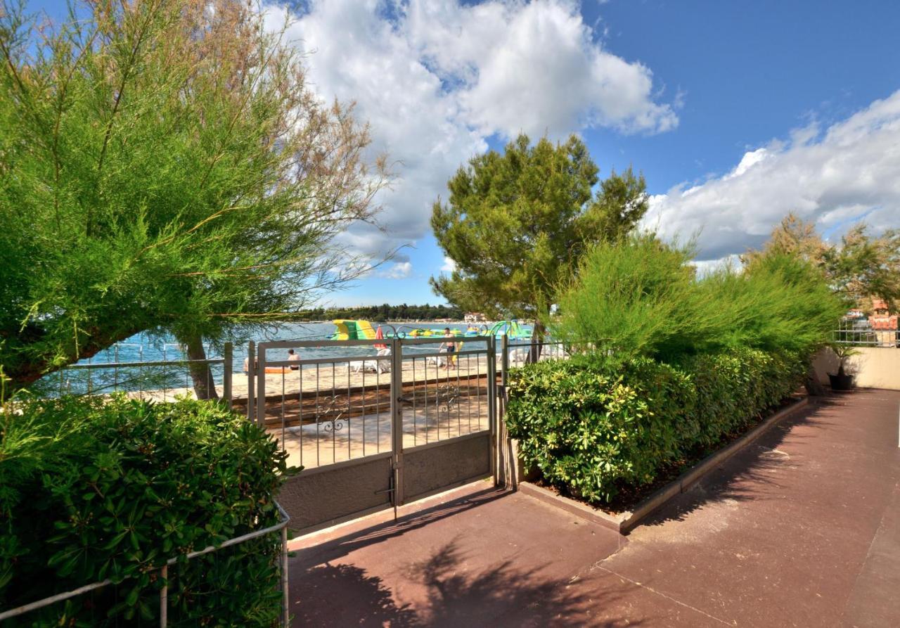 Apartment Luna Porec Exterior photo